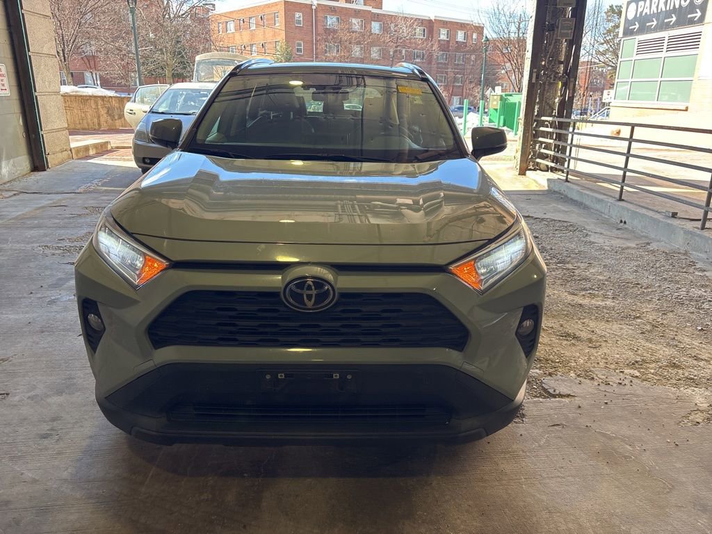 Used 2021 Toyota RAV4 XLE Premium image 7