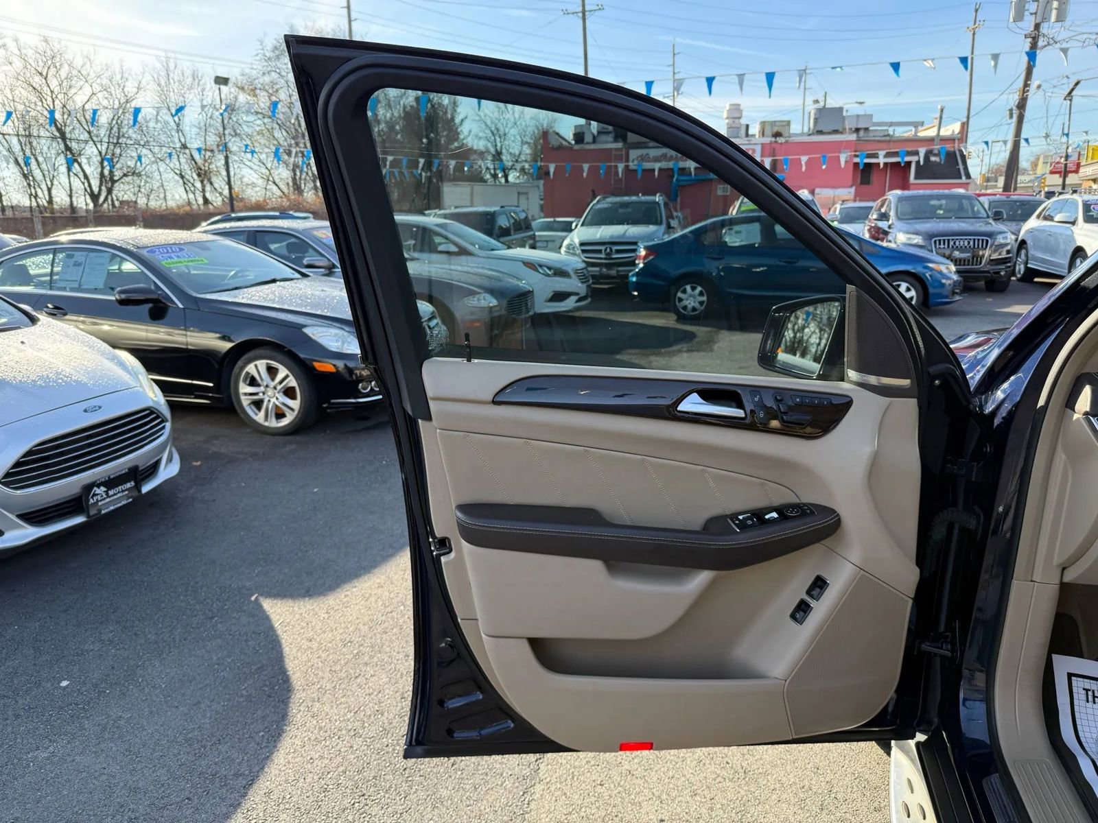 Used 2015 Mercedes-Benz GL 450 4MATIC image 16