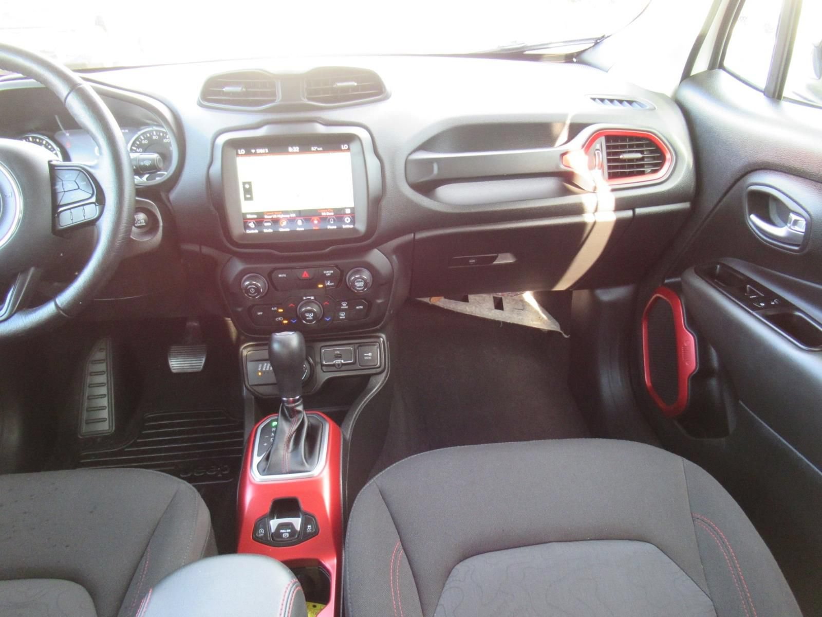 Certified 2022 Jeep Renegade Trailhawk AWD/4WD image 14