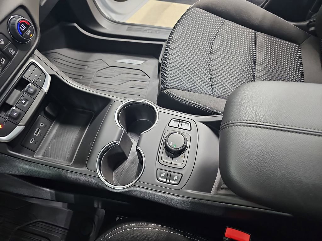 Certified 2024 GMC Terrain SLE w/ Driver Convenience Package FWD image 29