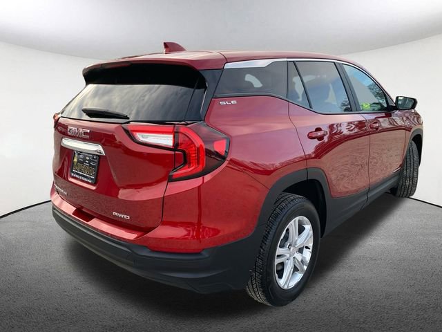 Used 2024 GMC Terrain SLE image 13