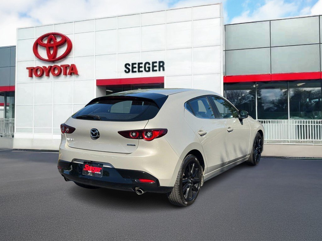 Used 2024 MAZDA MAZDA3 s FWD image 3