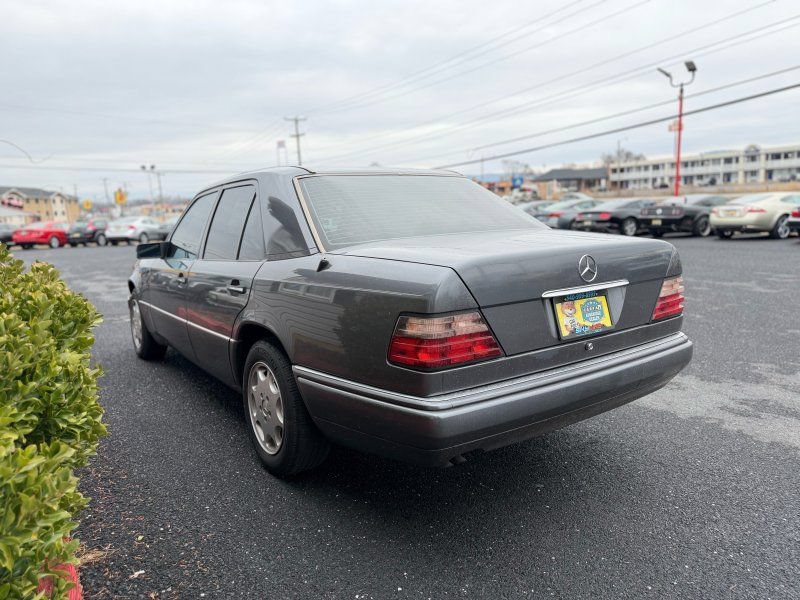 Used 1995 Mercedes-Benz E 320 Sedan image 6