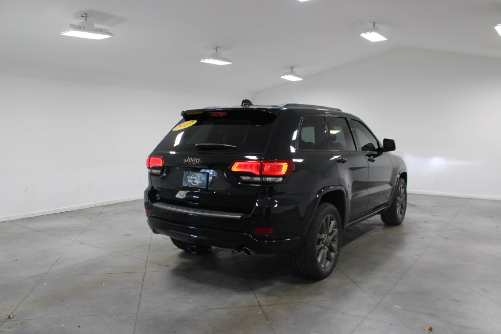 Used 2017 Jeep Grand Cherokee Limited 75th Anniversary AWD/4WD image 9