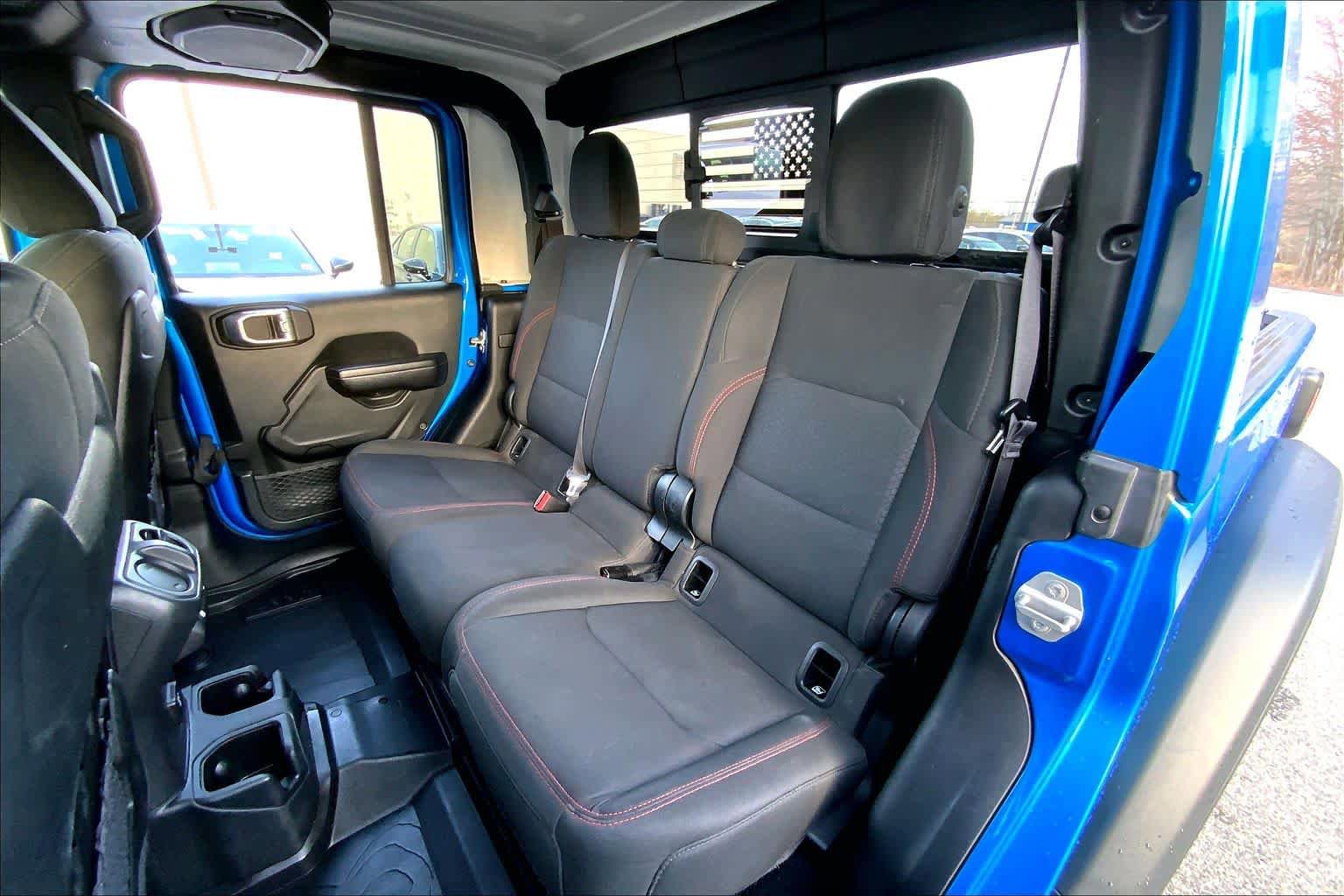 Used 2021 Jeep Gladiator Rubicon w/ Cold Weather Group AWD/4WD image 21