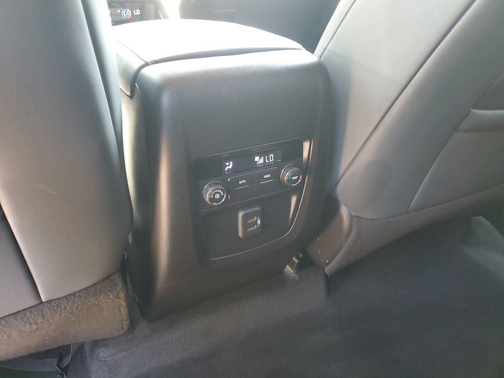 Used 2021 Buick Enclave Essence FWD image 25