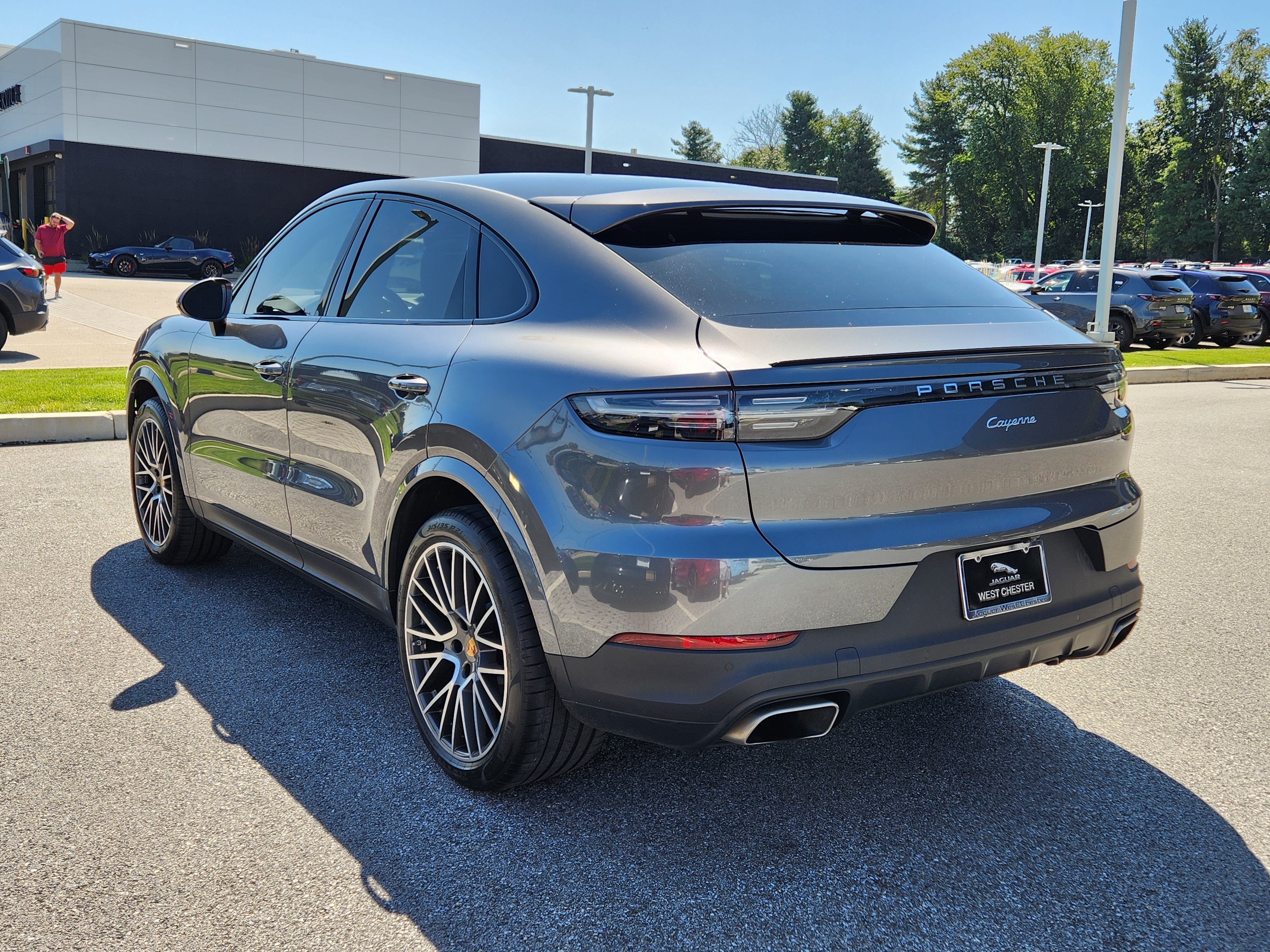 Used 2021 Porsche Cayenne Coupe AWD/4WD image 3