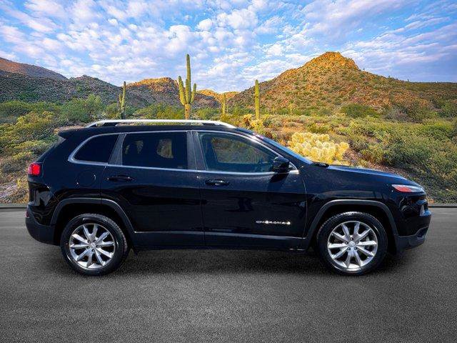 Used 2018 Jeep Cherokee Limited FWD image 3