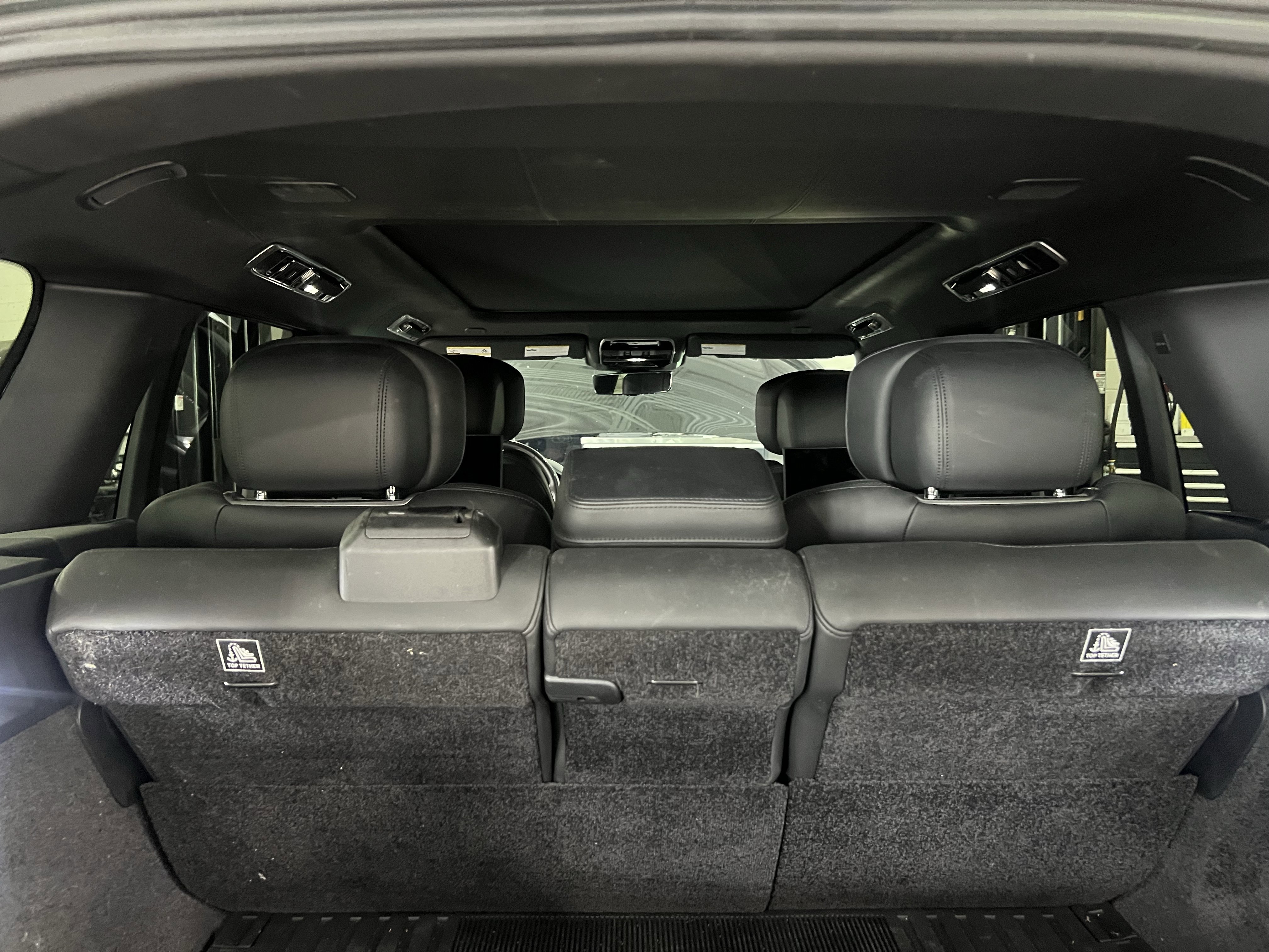 Certified 2024 Land Rover Range Rover Autobiography image 33