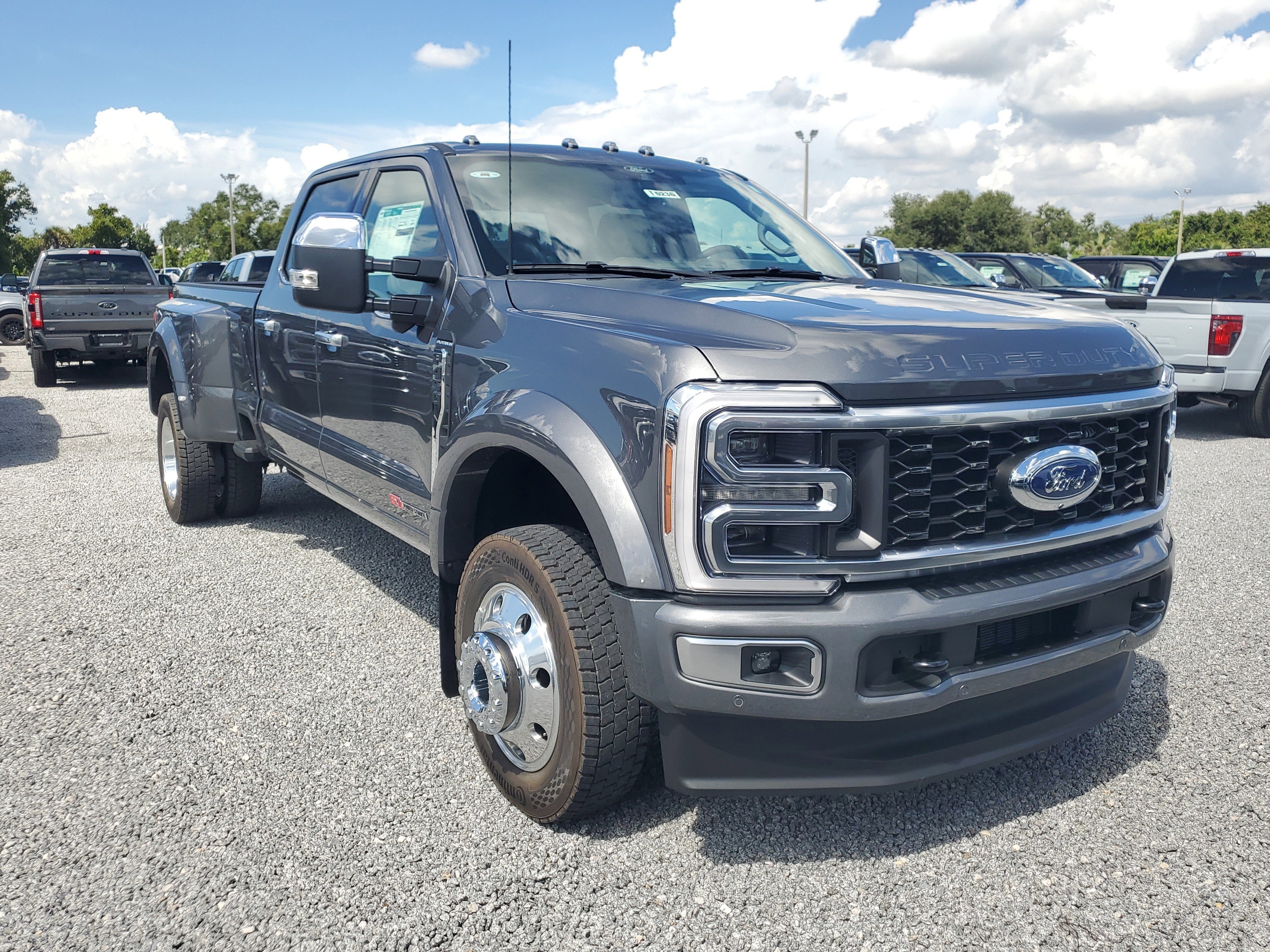 New 2026 Ford F450 Platinum w/ Platinum Plus Package image 2