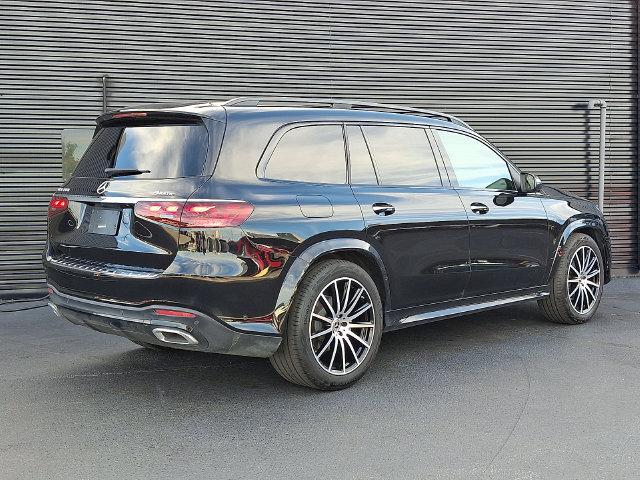 Used 2025 Mercedes-Benz GLS 450 4MATIC image 7