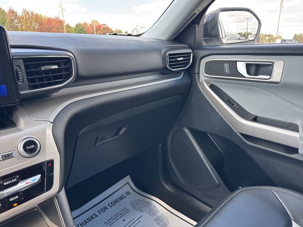 Used 2023 Ford Explorer XLT w/ Equipment Group 202A image 38