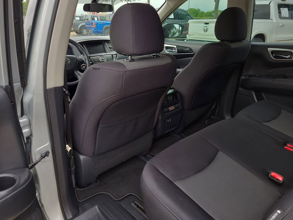 Used 2020 Nissan Pathfinder S FWD image 9