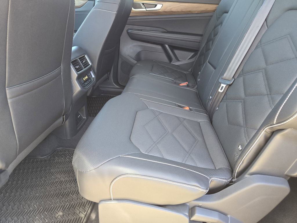 New 2026 Volkswagen Atlas SE image 21