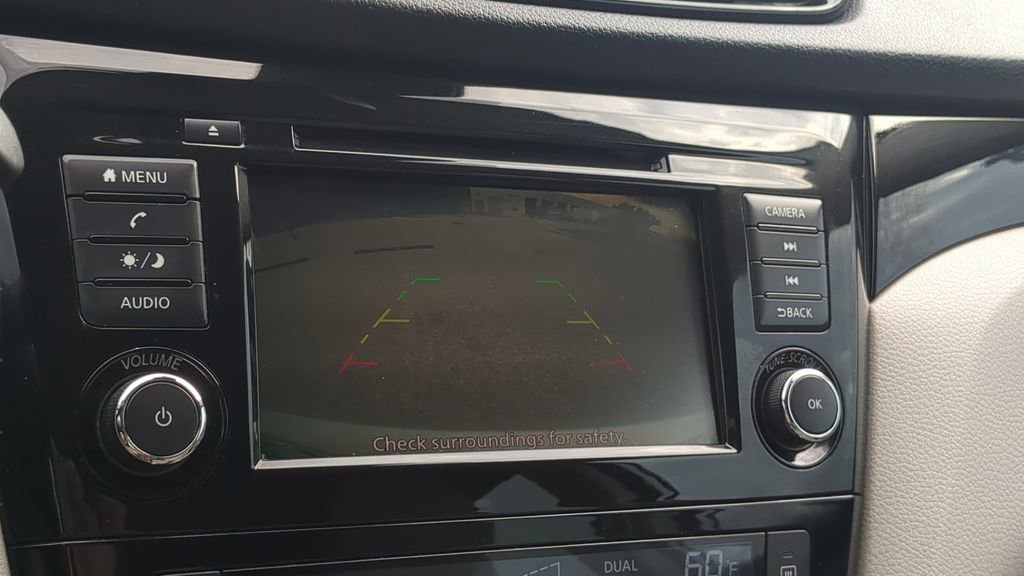 Certified 2021 Nissan Rogue Sport SV FWD image 17