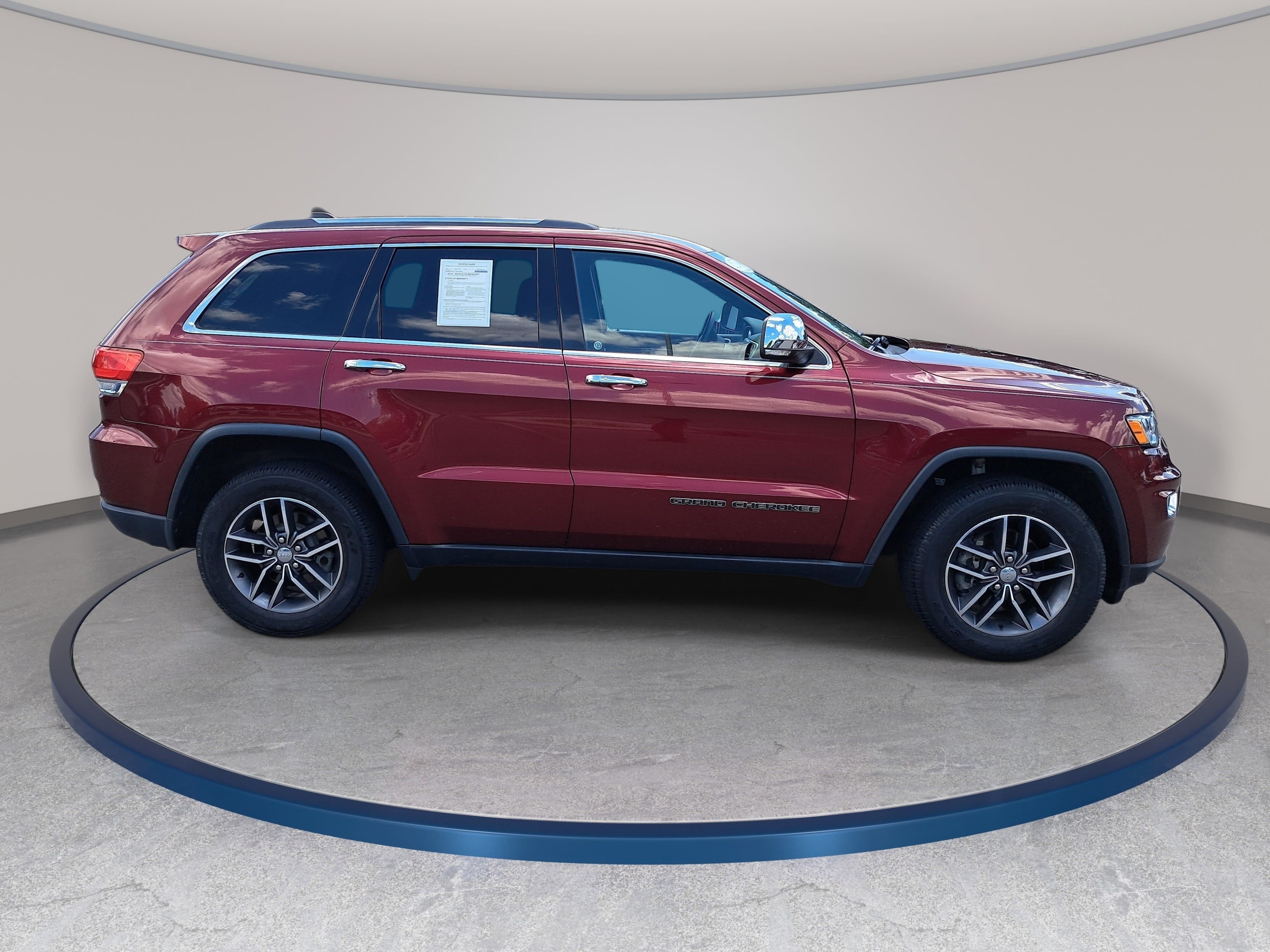 Used 2018 Jeep Grand Cherokee Limited w/ Trailer Tow Group IV AWD/4WD image 4