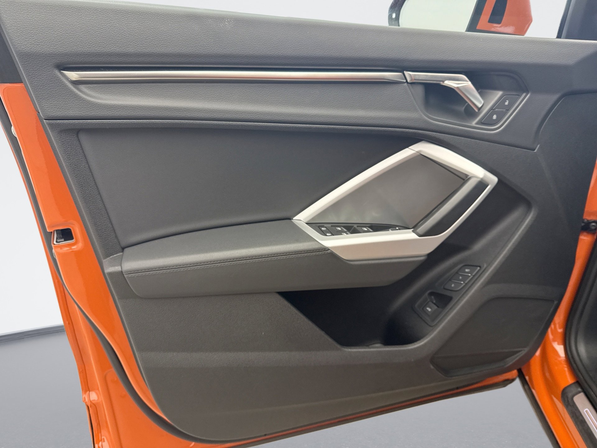 Used 2024 Audi Q3 2.0T Premium image 9