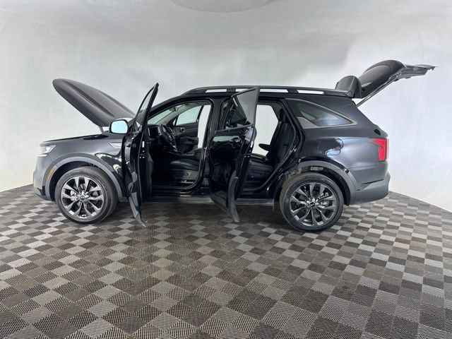Used 2021 Kia Sorento EX w/ EX AWD X-Line Package image 11