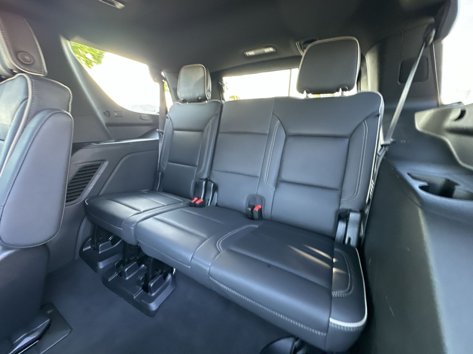 Used 2023 Chevrolet Tahoe Premier w/ Premium Package 2 AWD/4WD image 26