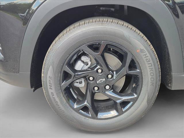 New 2026 Chevrolet Trax LT w/ Midnight Edition FWD image 10