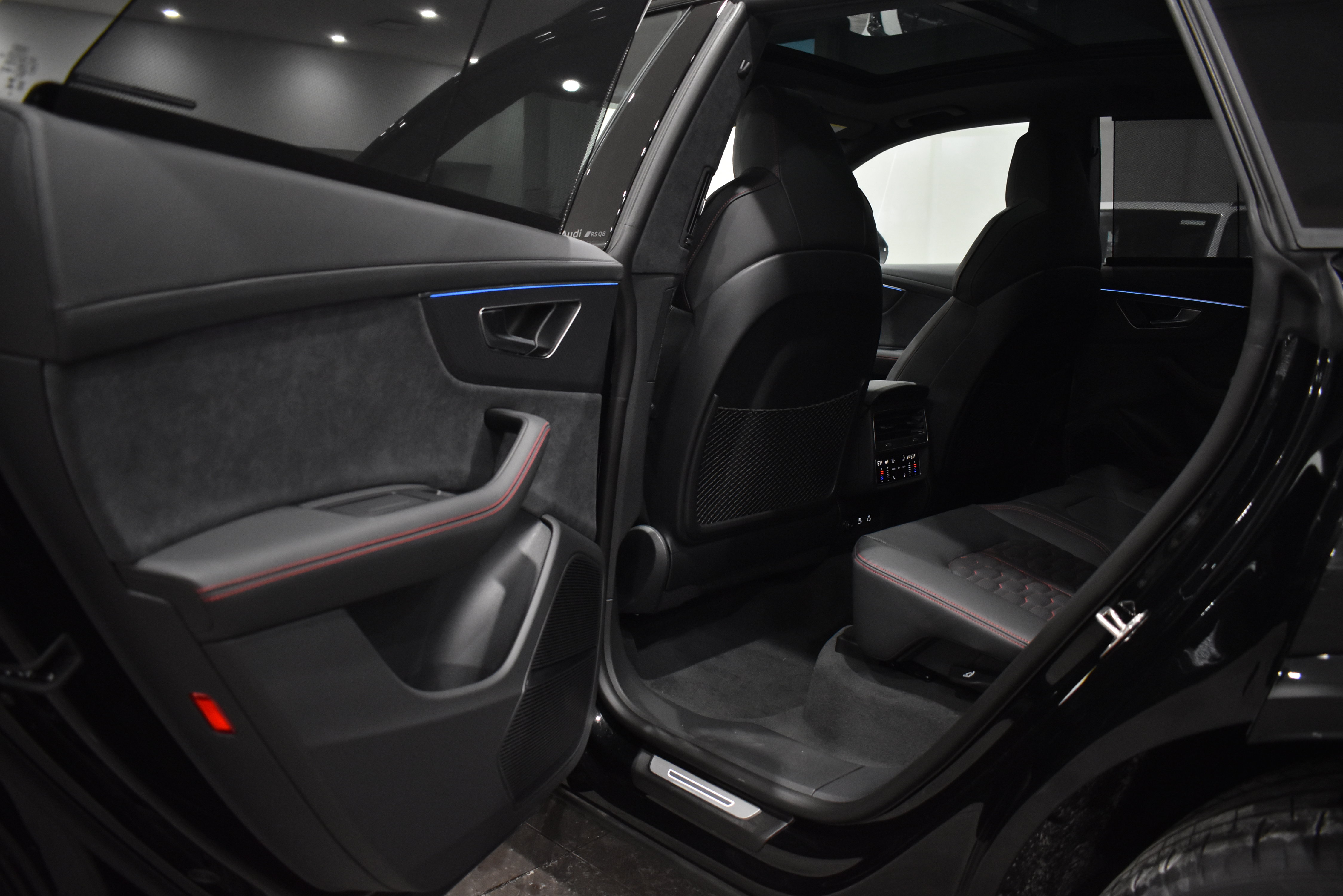 New 2026 Audi RS Q8 performance image 37