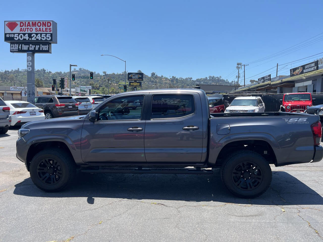 Used 2022 Toyota Tacoma SR image 11