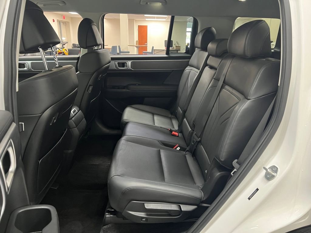 Used 2025 Hyundai Santa Fe SEL image 25