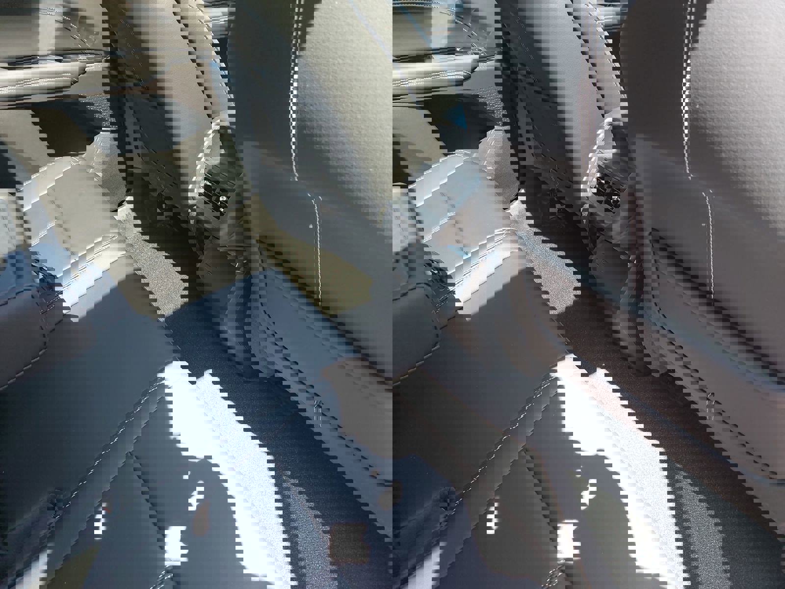 Used 2024 Cadillac Lyriq Tech w/ Driver Assist Package image 12