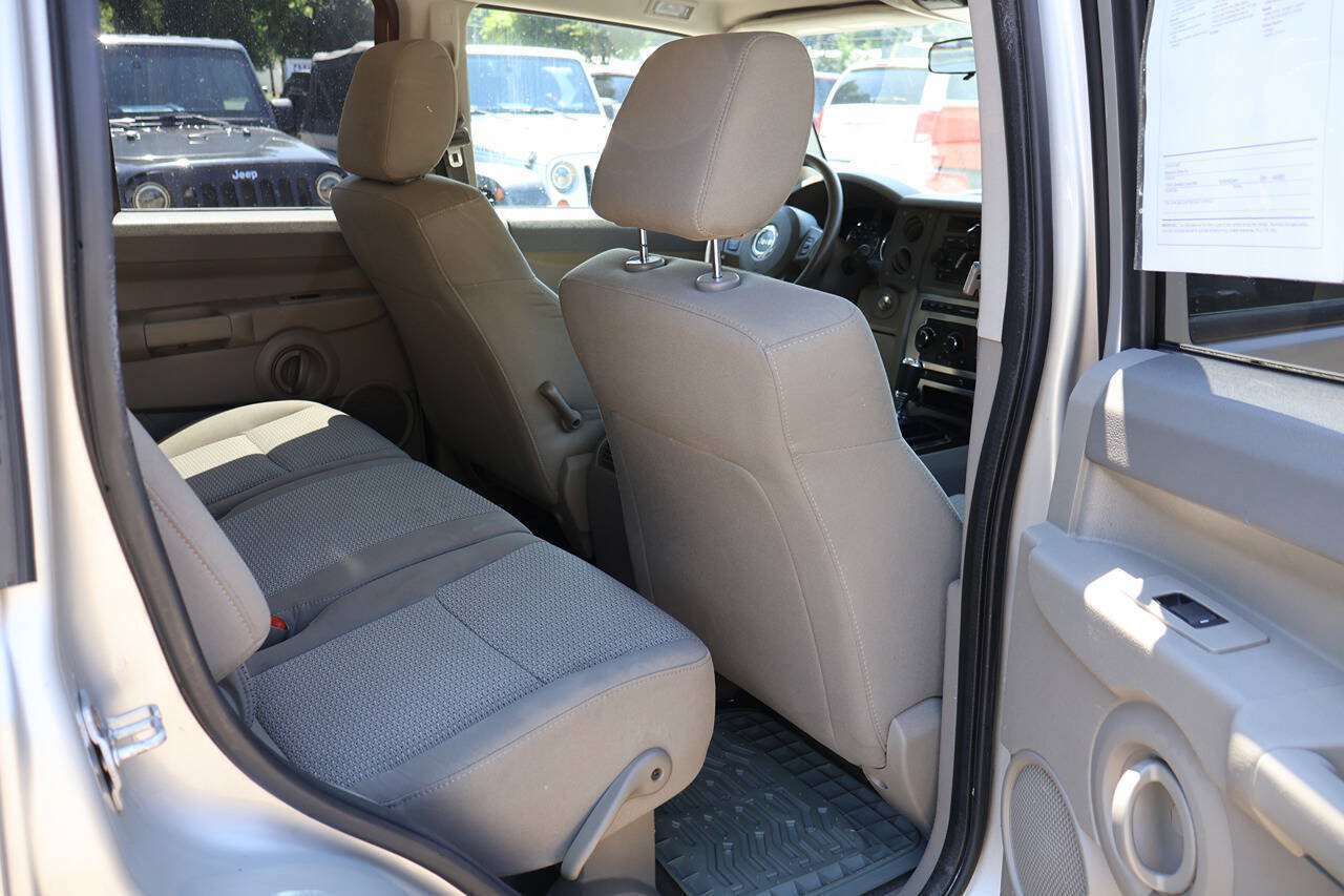 Used 2007 Jeep Commander Sport AWD/4WD image 16