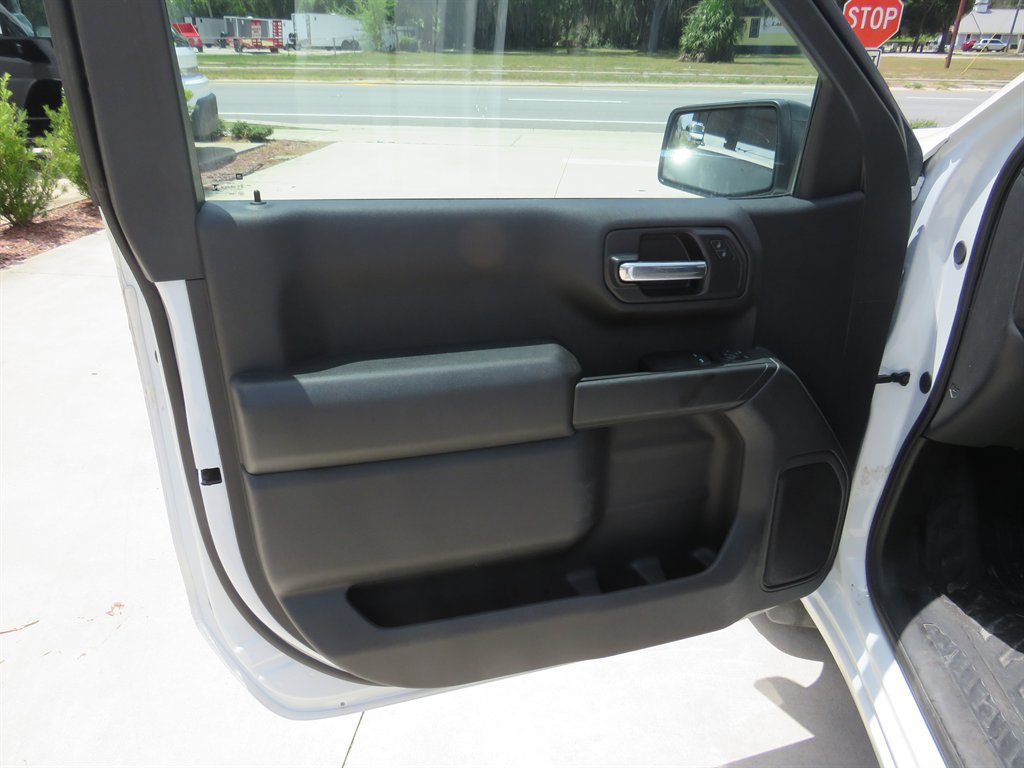 Used 2025 Chevrolet Silverado 1500 W/T RWD image 7