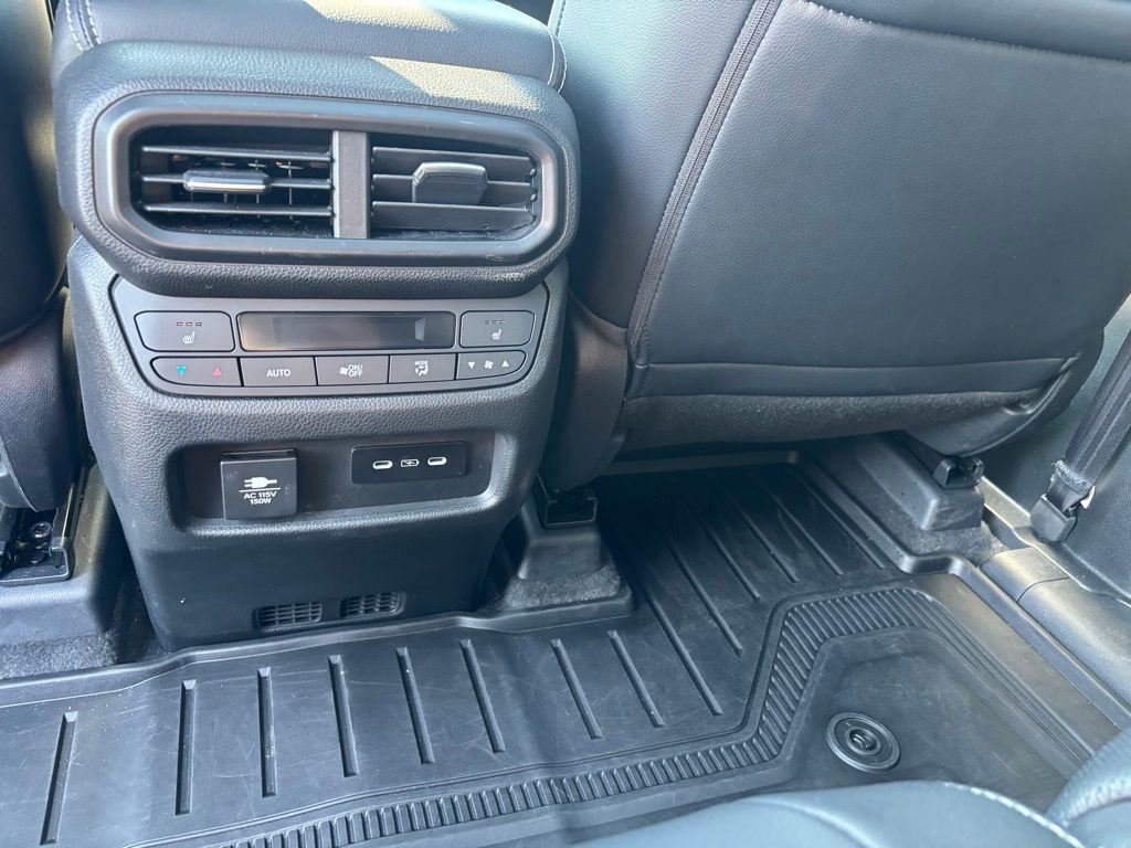 Used 2025 Honda Pilot Elite image 8