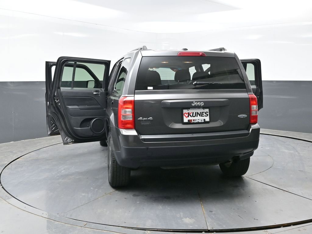 Used 2015 Jeep Patriot High Altitude image 55