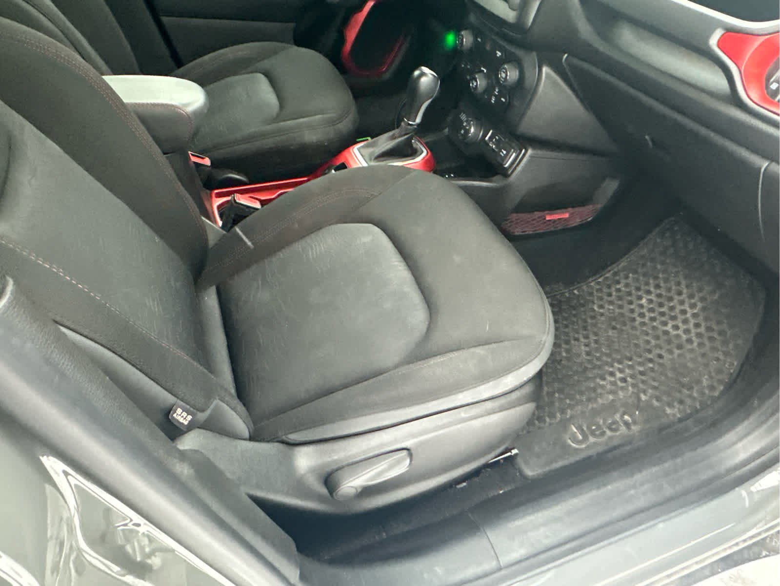 Used 2020 Jeep Renegade Trailhawk w/ Cold Weather Group image 6