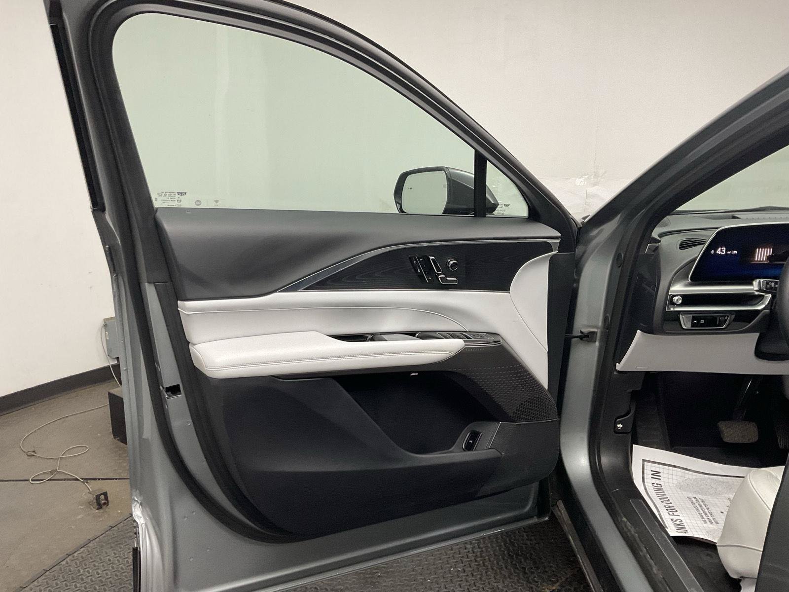 Used 2024 Cadillac Lyriq Luxury w/ LPO, Floor Liner Package RWD image 9