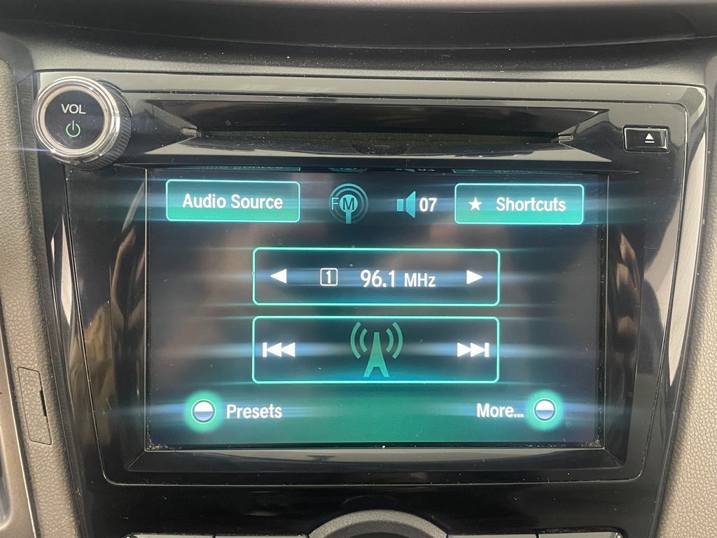 Used 2016 Honda Odyssey SE image 18