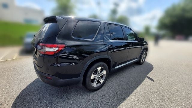 Used 2025 Honda Pilot EX-L image 6