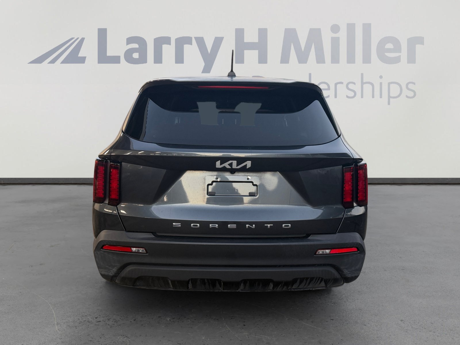 Used 2022 Kia Sorento LX FWD image 4