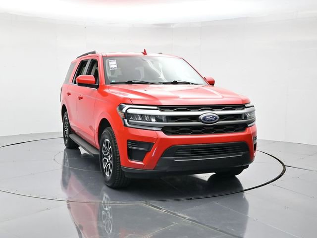 Used 2024 Ford Expedition XLT image 4