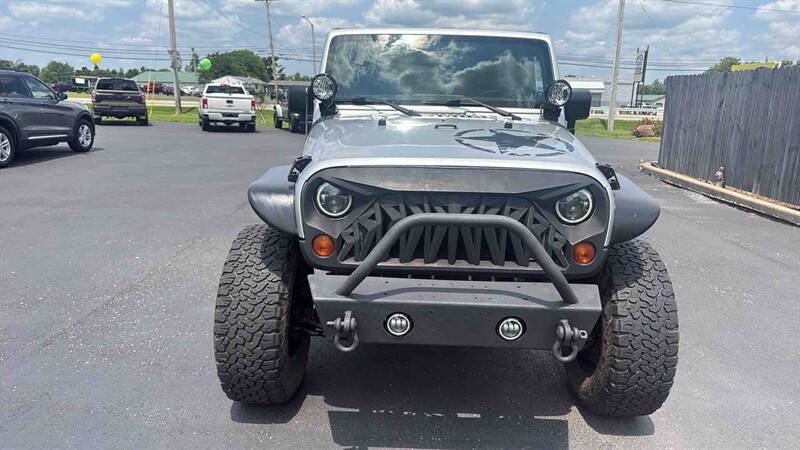 Used 2012 Jeep Wrangler Unlimited Rubicon AWD/4WD image 4