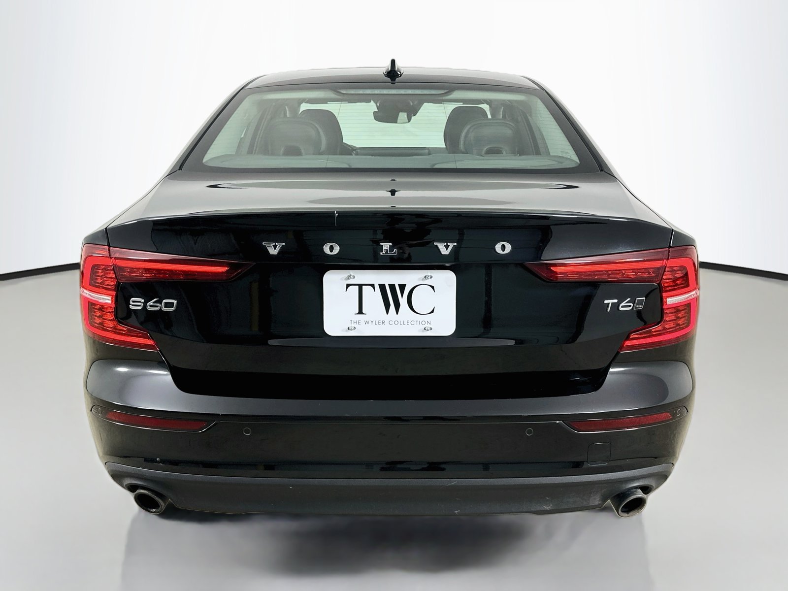 Used 2019 Volvo S60 T6 Momentum w/ Multimedia Package AWD/4WD image 6