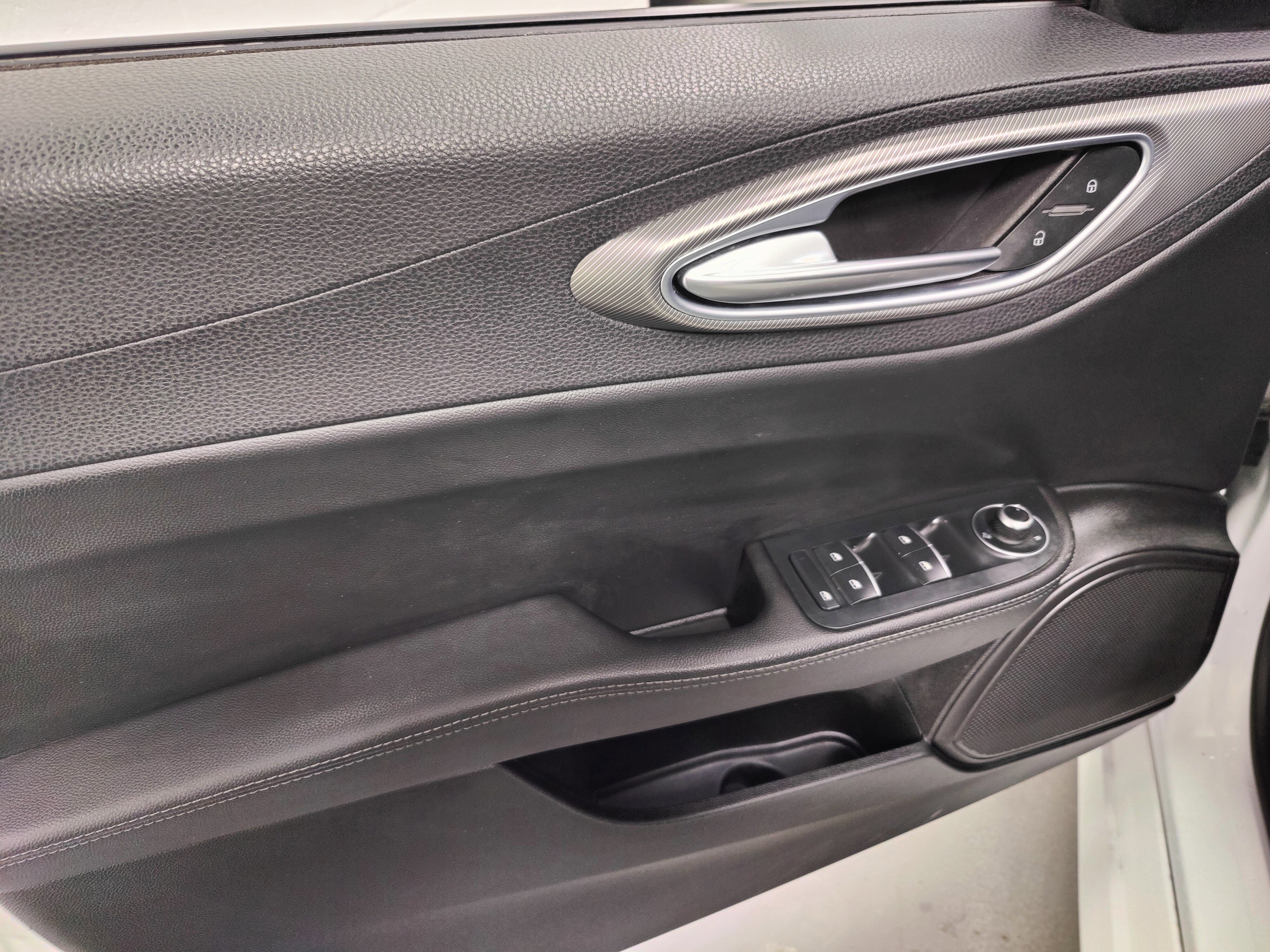 Certified 2024 Alfa Romeo Giulia Ti image 25