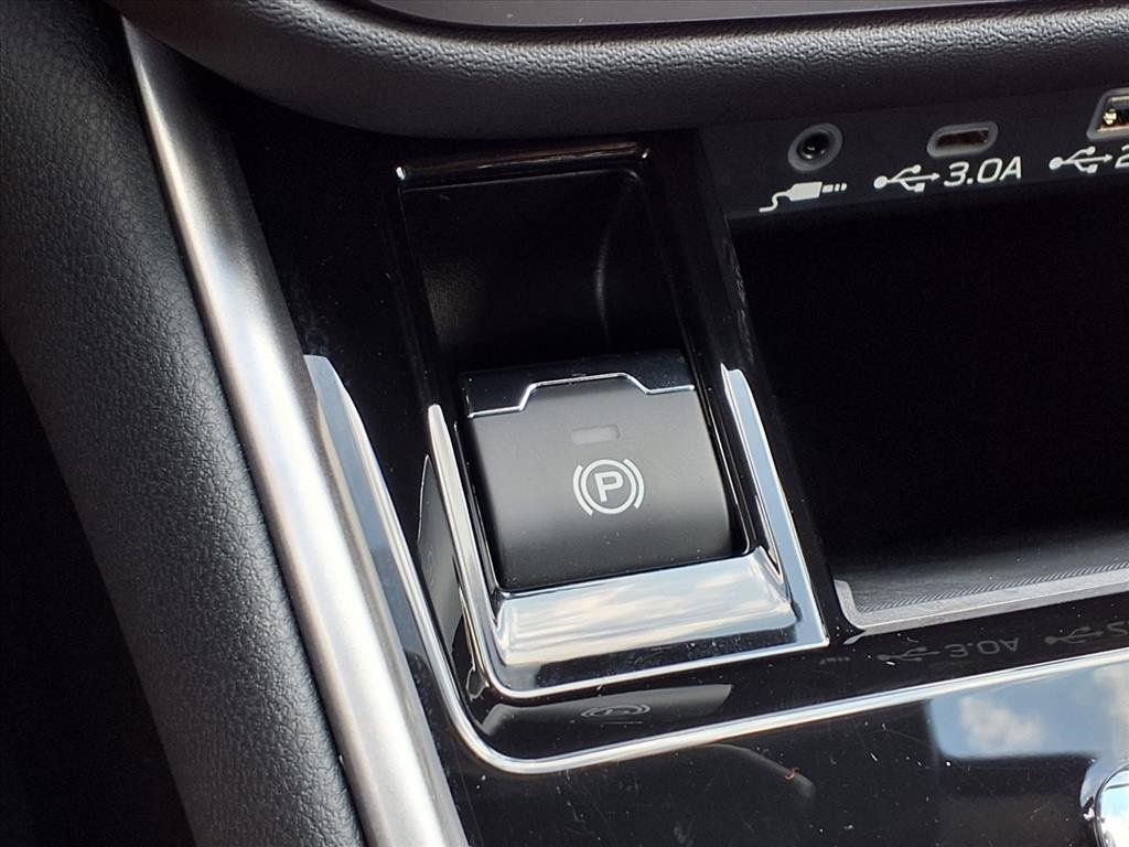 Certified 2025 Subaru Outback Premium w/ Popular Package #1A image 16