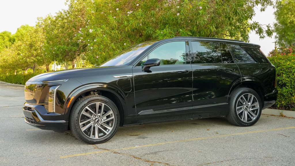 New 2027 Cadillac Vistiq Sport AWD/4WD image 8