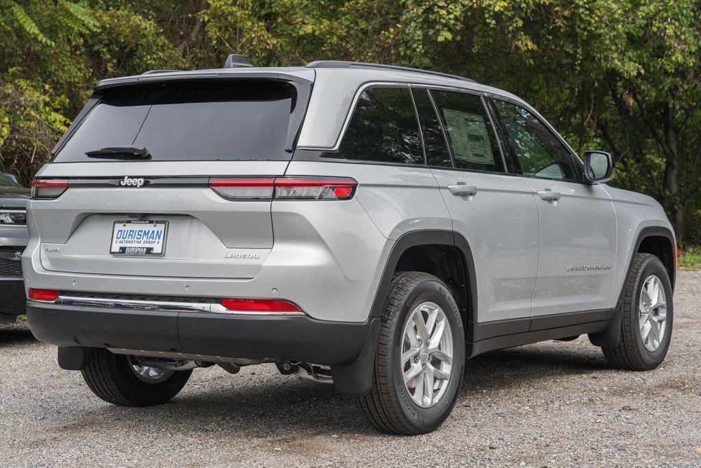 New 2025 Jeep Grand Cherokee Laredo X w/ Luxury Tech Group I image 4