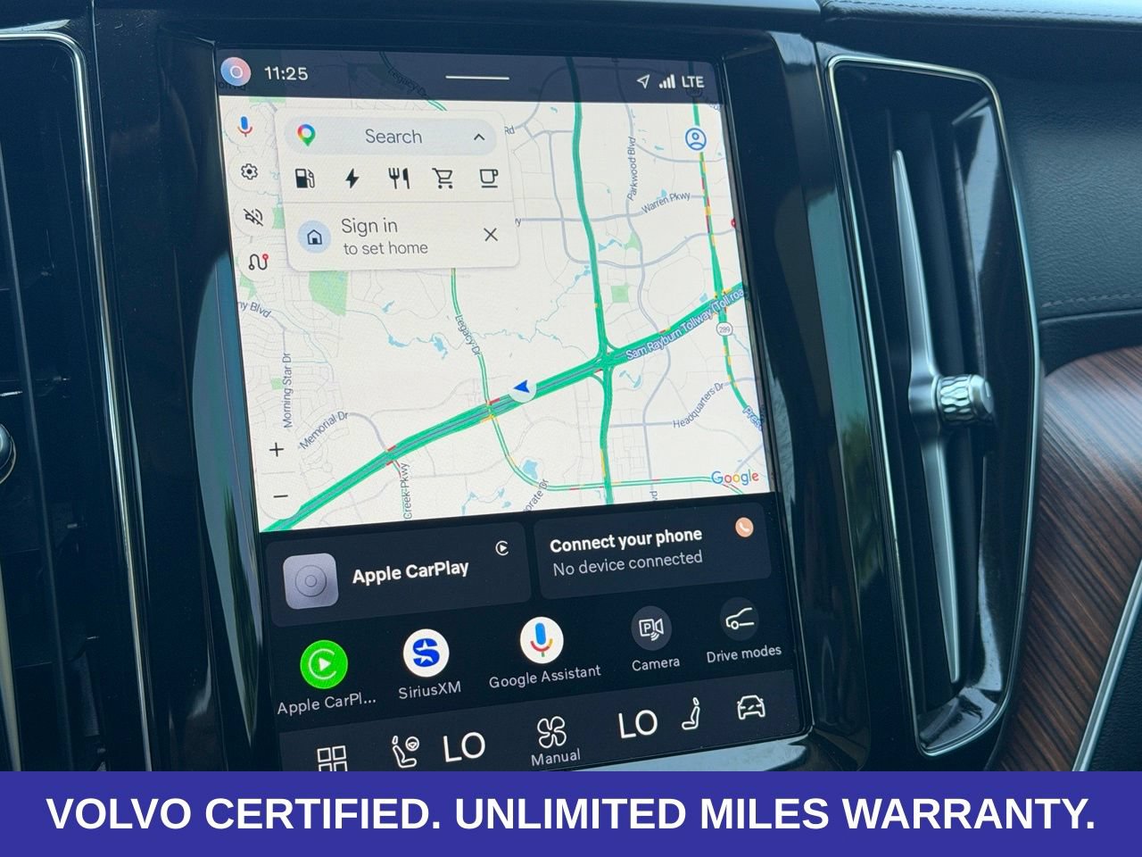 Certified 2024 Volvo XC60 T8 Ultimate w/ Protection Package Premier AWD/4WD image 25