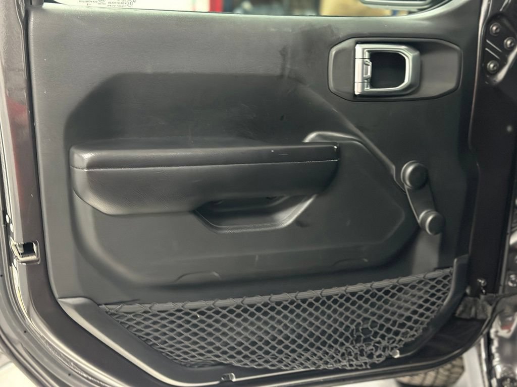 Used 2018 Jeep Wrangler Sport AWD/4WD image 17
