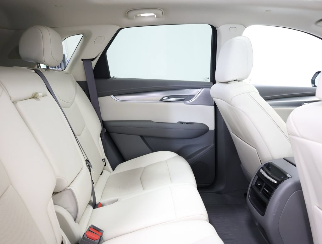 Used 2021 Cadillac XT5 Premium Luxury AWD/4WD image 24