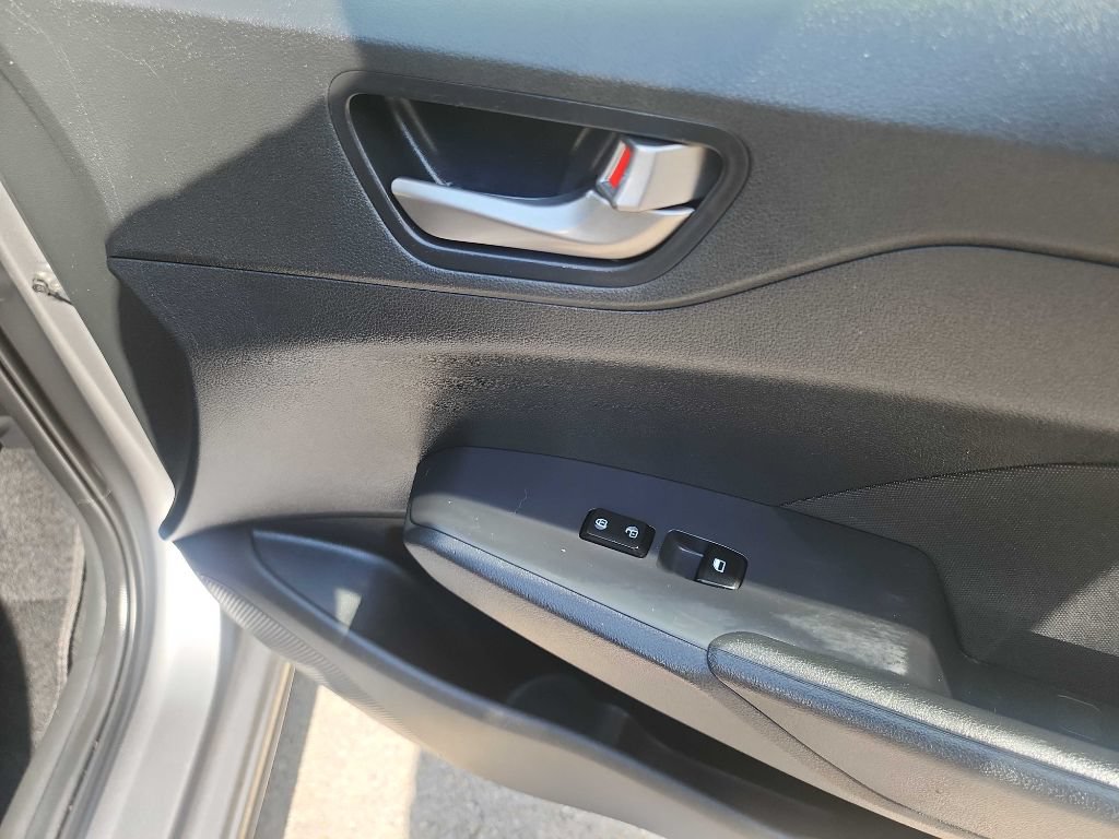 Used 2021 Hyundai Accent SEL FWD image 23