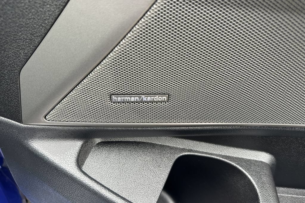 Used 2025 BMW M340i RWD image 19