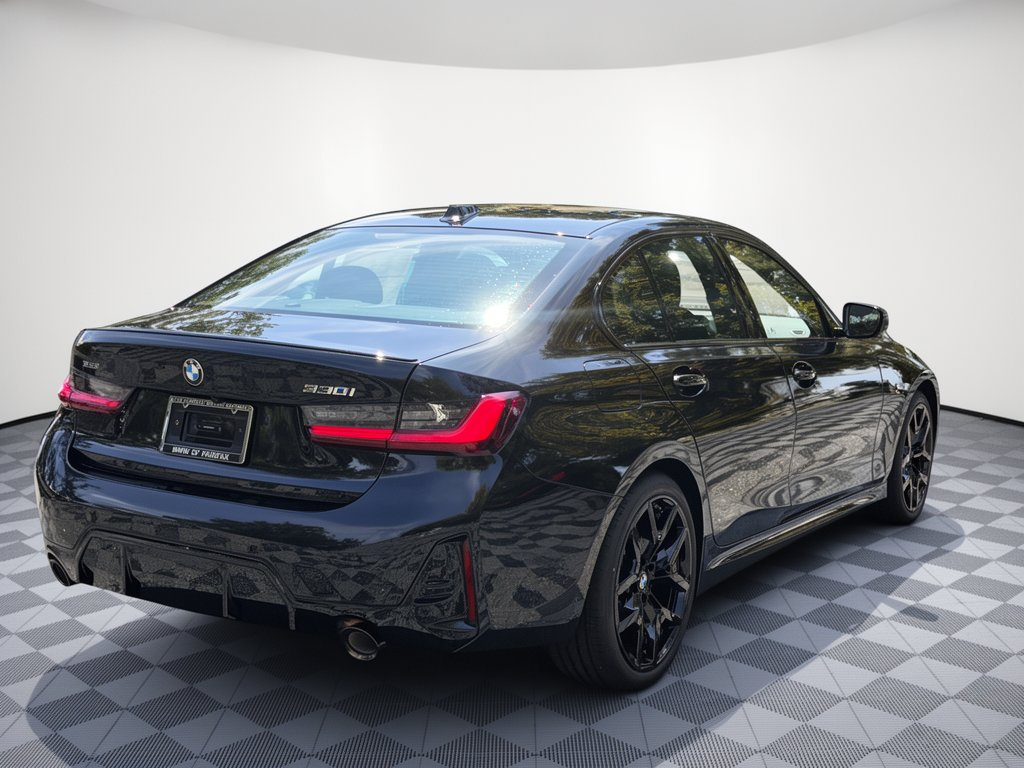 New 2026 BMW 330i xDrive Sedan w/ M Sport Package AWD/4WD image 9